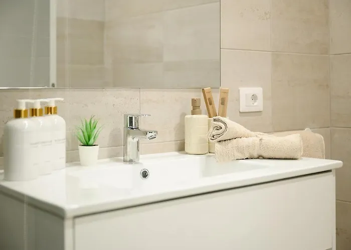 Home2rest At Gigantes - 1 Min To Beach, Restaurants, Center - 1bdr דירה