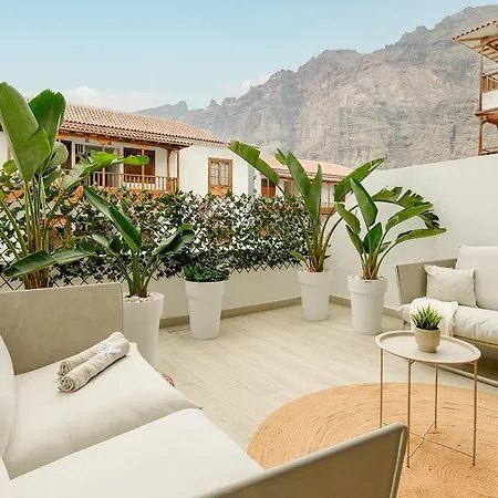 Home2rest At Gigantes - 1 Min To Beach, Restaurants, Center - 1bdr *
